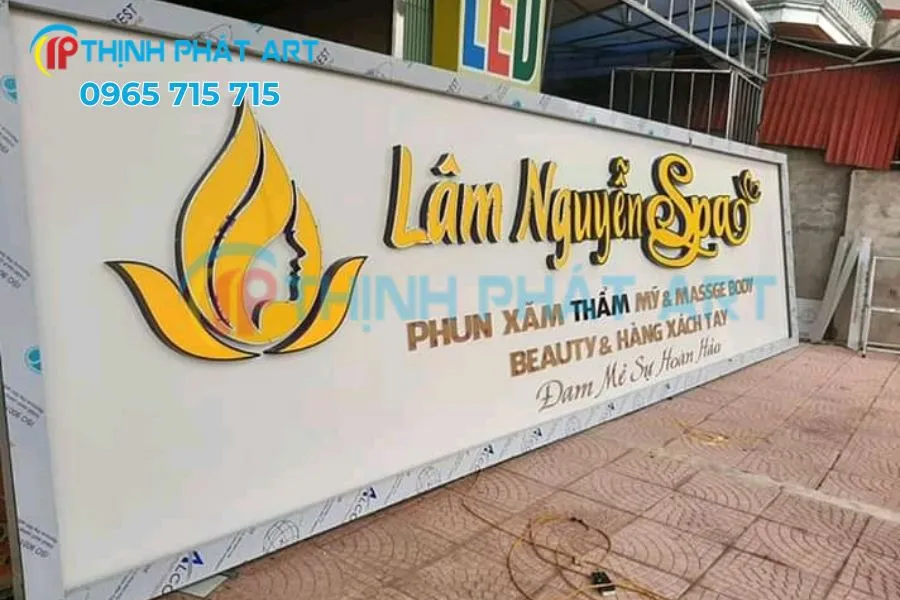 Toàn cảnh công trình bảng hiệu quảng cáo Quảng Trị hoàn thiện