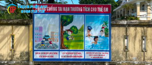 Dịch vụ thi công quảng cáo Quảng Trị đa dạng: biển hiệu, pano, backdrop, in ấn.