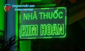 Thi công bảng hiệu LED nổi tại Quảng Trị, cam kết chất lượng và thẩm mỹ cao.
