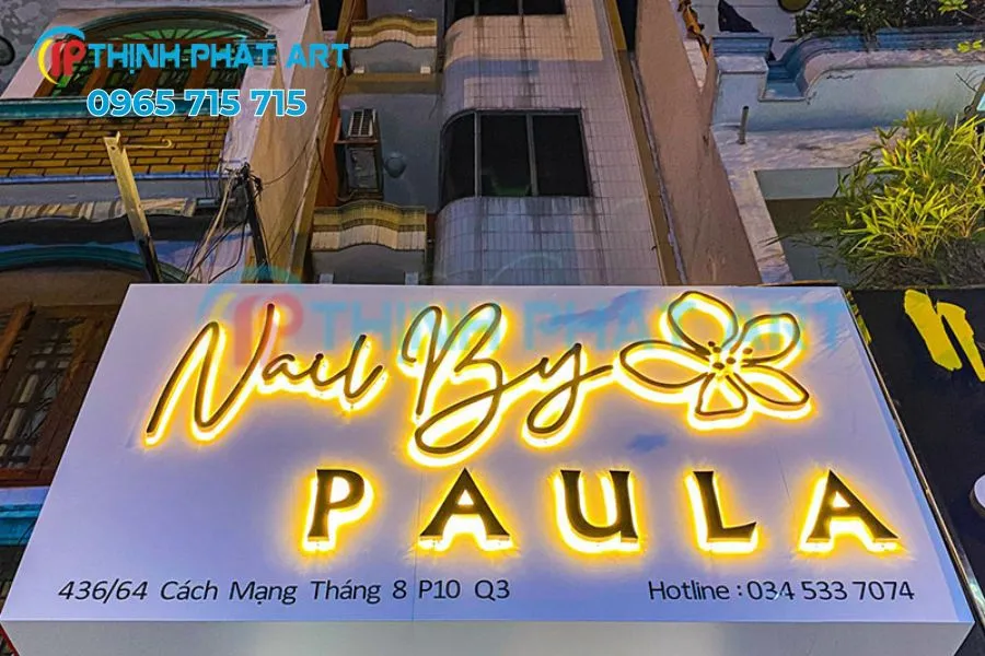 Biển quảng cáo chữ nổi mica đèn LED đẹp mắt