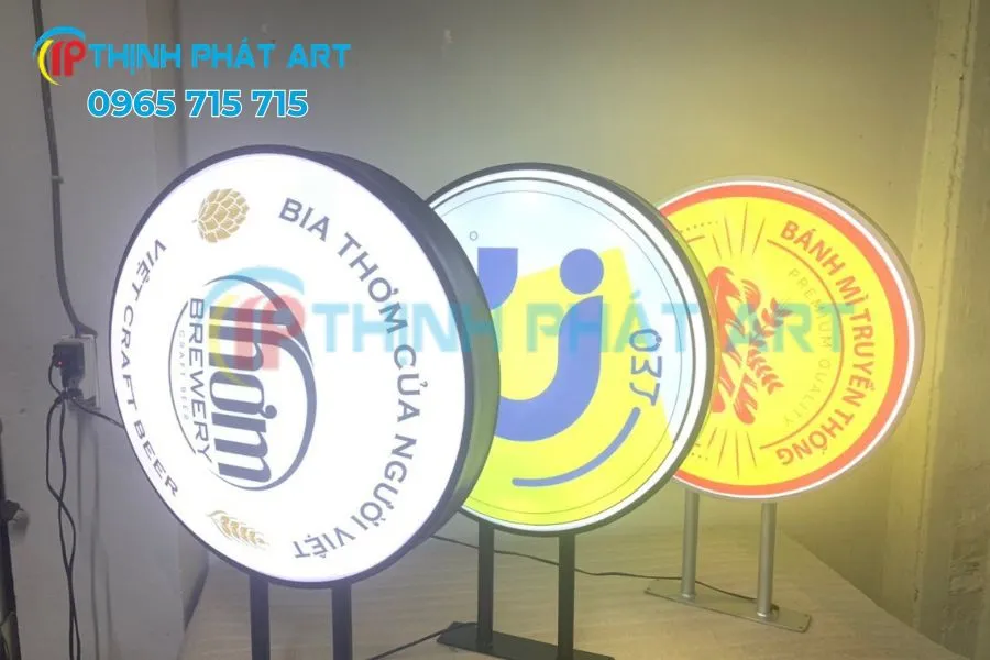 Biển quảng cáo chữ nổi hộp đèn hút nổi