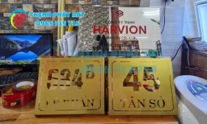 Biển số nhà inox gắn logo thương hiệu tại Quảng Trị.